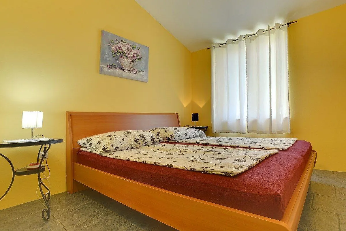 Apartments Puntica Liznjan
